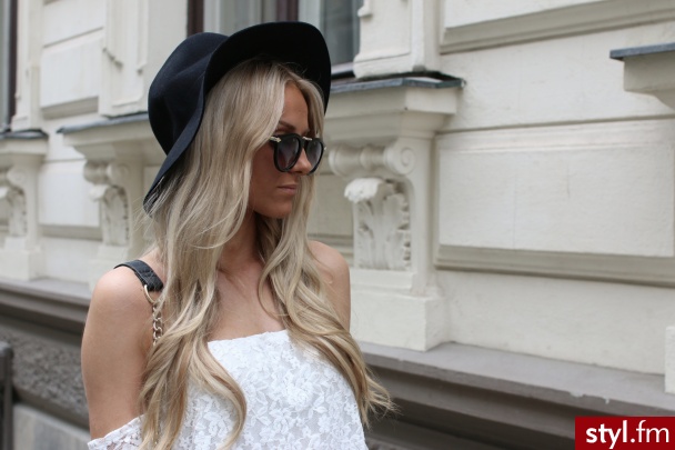 Blond Rozpuszczone Kręcone Na co dzień Długie Fryzury