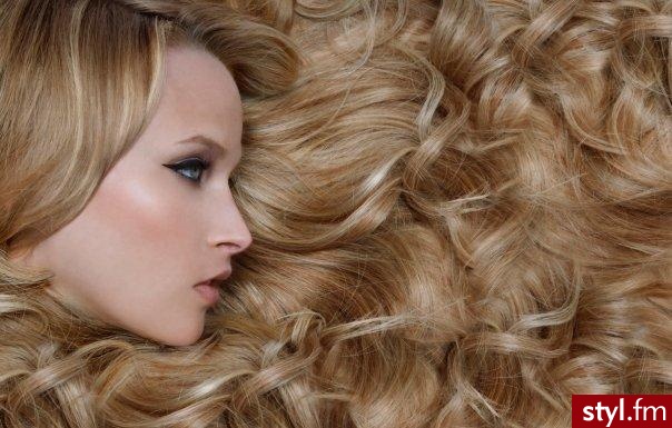  - Blond Rozpuszczone Kręcone Na co dzień Długie Fryzury