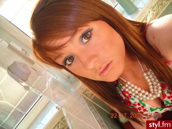 Średnie Fryzury