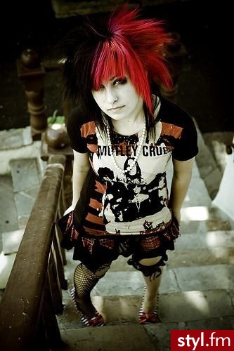 Rock fryzurka;];];] - Średnie Fryzury