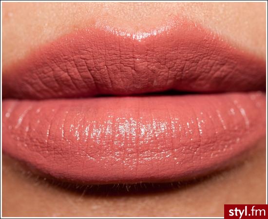 CoverGirl Sultry Lip Perfection Lipcolor - Dzienne Makijaże