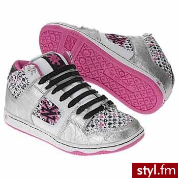 Buty. Jeżeli zdjęcie znajduje się w galerii podaj link- usunę. - Pozostałe Buty Moda