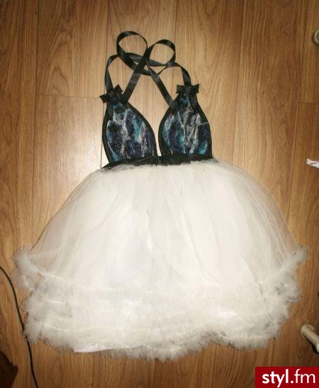 moja sukienka ;p - Pozostałe Ciuchy Moda