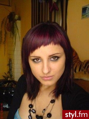 Średnie Fryzury