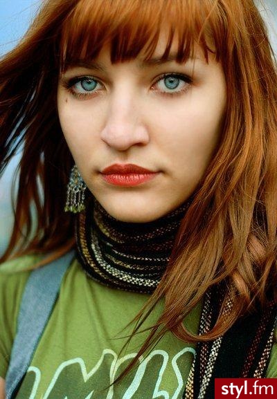 Średnie Fryzury