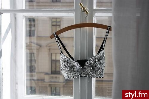 Biustonosze Bielizna Moda