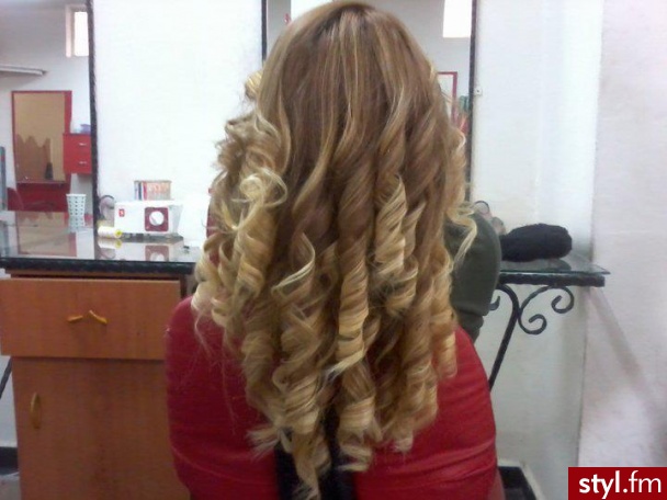 Blond Rozpuszczone Kręcone Na co dzień Długie Fryzury