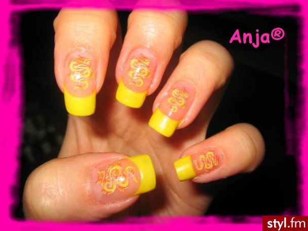 yellow french. + naklejki :P - Paznokcie