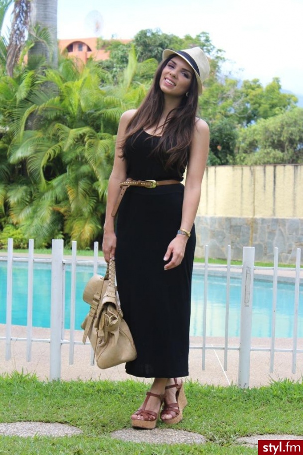 Sukienki Moda