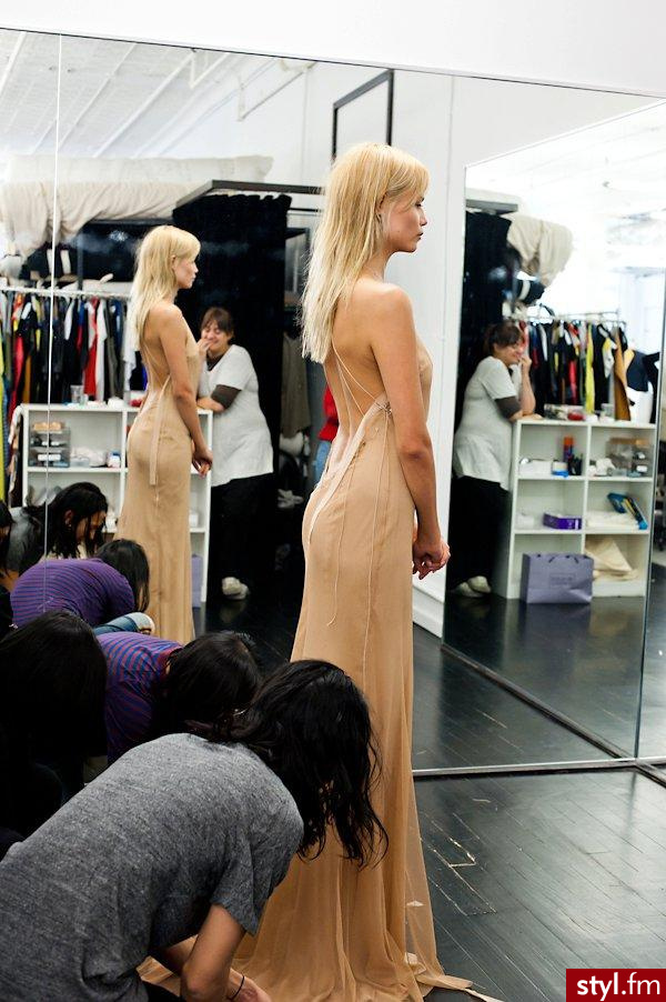 Sukienki Moda