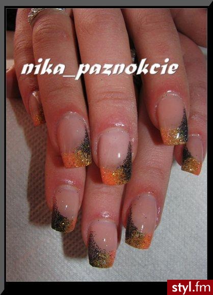KONTAKT DO MNIE I ZDJĘCIA TYCH PAZURKÓW ZNAJDUJĄ SIĘ NA MOIM BLOGU
ZAPRASZAM!!!!!!!!!
www.nika-pazurki.blog.onet.pl

to na wypadek, gdyby znowu jakaś bezczelna laska podpisywała się pod moimi pracami... - Paznokcie