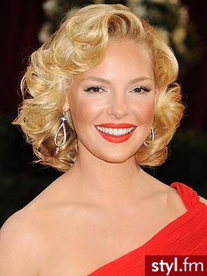 Katherine Heigl - Wieczorowe Średnie Fryzury