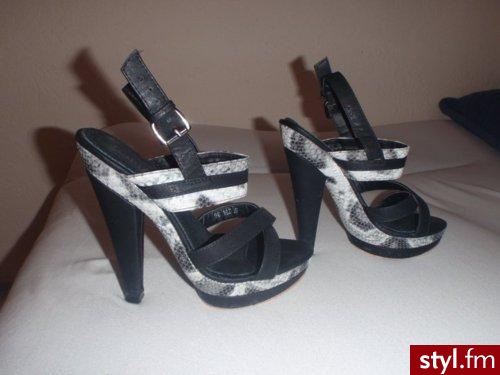 Pozostałe Buty Moda