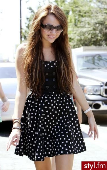Miley Cyrus - Moda uliczna Inne Moda