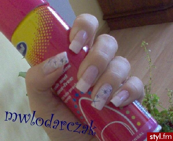 Autor: mwlodarczak FRENCH Z GWIAZDKAMI. Autor: <b>mwlodarczak</b><br /> - Paznokcie