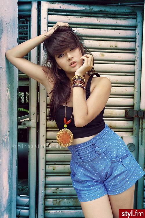 Średnie Fryzury