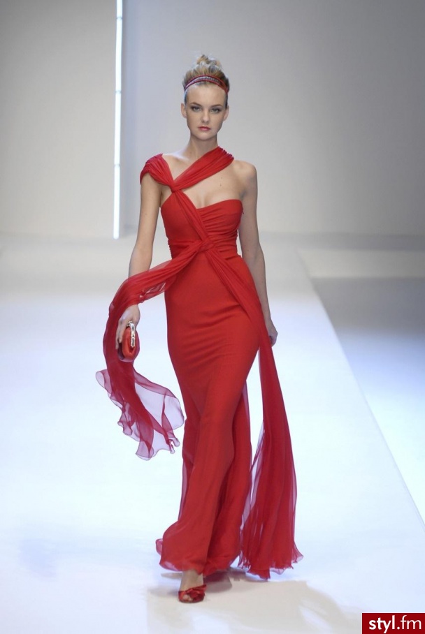 Sukienki Moda