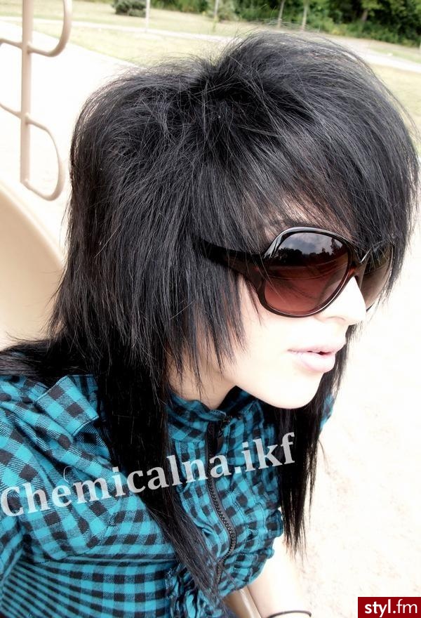 <3 - EMO Alternatywne Średnie Fryzury