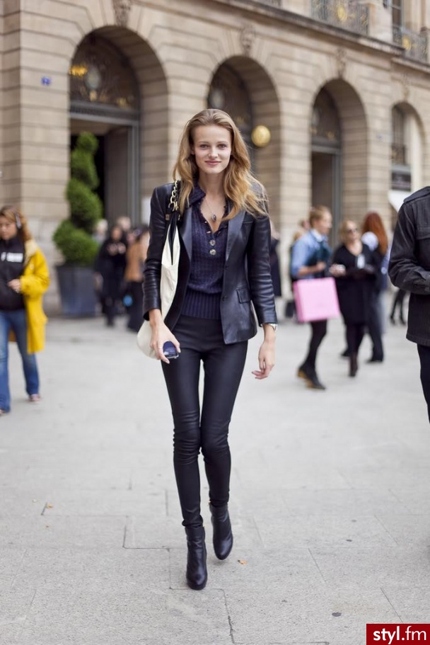 Jeżeli zdjęcie znajduje się już w galerii poproszę o link - Moda uliczna Inne Moda