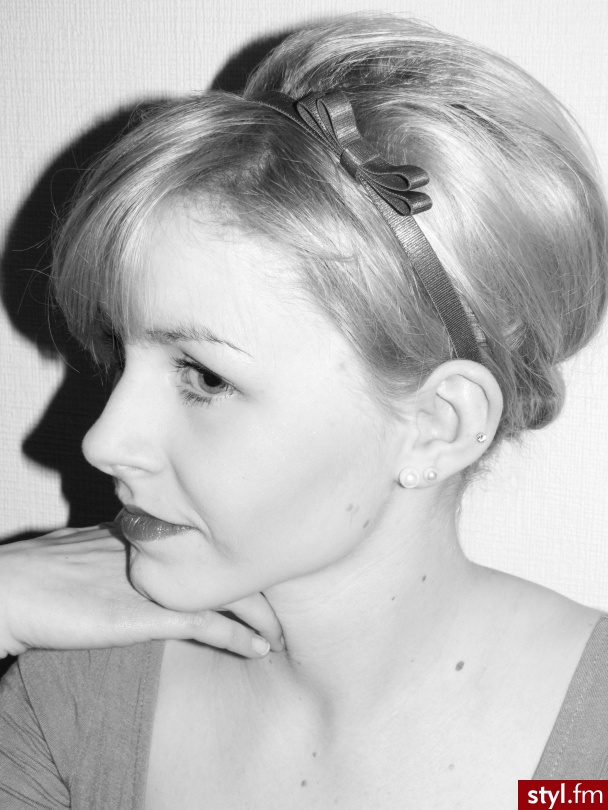 Blond Upięcie Proste z grzywką Wieczorowe Średnie Fryzury