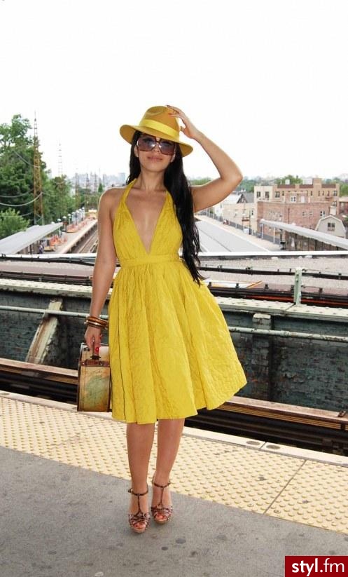 Sukienki Moda