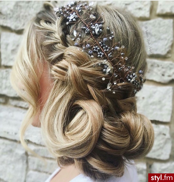Blond Upięcie Kręcone Na co dzień Średnie Fryzury