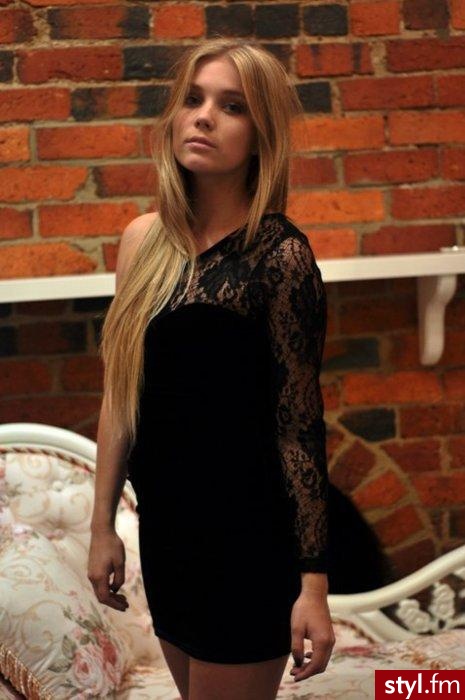 Sukienki Moda