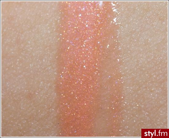 MAC Evolution Revolution Lipglass - Dzienne Makijaże