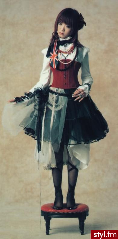 Nana Kitade. Nana Kitade - Pozostałe Ciuchy Moda