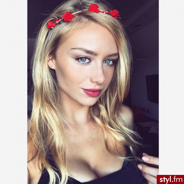 Blond Rozpuszczone Kręcone Na co dzień Długie Fryzury
