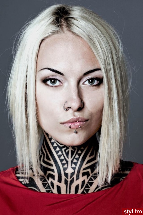 Blond Rozpuszczone Proste Na co dzień Średnie Fryzury