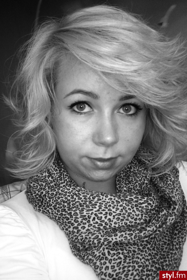 Blond Rozpuszczone Kręcone Na co dzień Średnie Fryzury