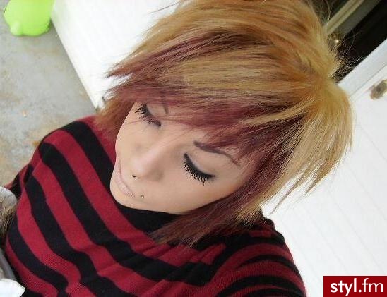 EMO Alternatywne Średnie Fryzury