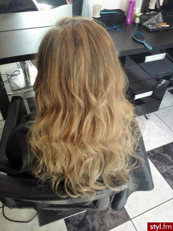 Salon Janette Chrzanów - Blond Rozpuszczone Kręcone Na co dzień Długie Fryzury
