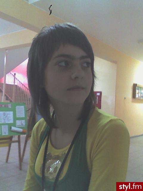 Średnie Fryzury