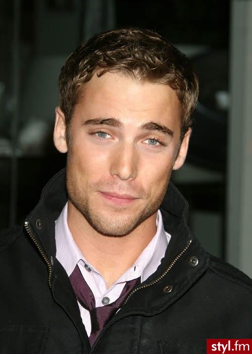 Dustin Milligan - Średnie Męskie Fryzury