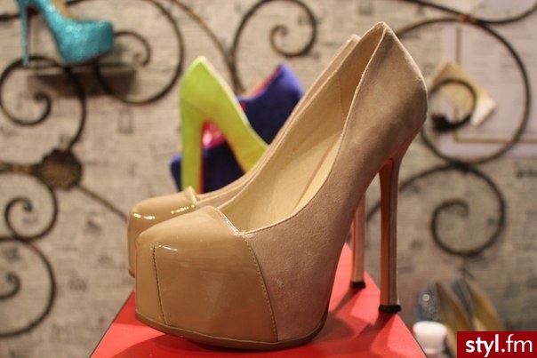 Szpilki Buty Moda