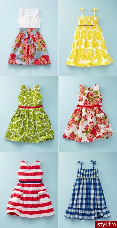Sukienki Moda