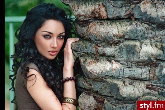 Claudia Lynx - Kręcone Na co dzień Średnie Fryzury