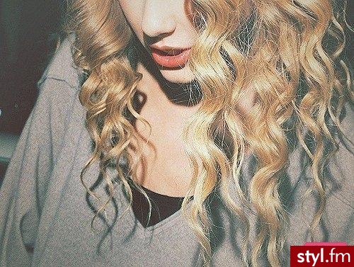 Blond Rozpuszczone Kręcone Na co dzień Długie Fryzury