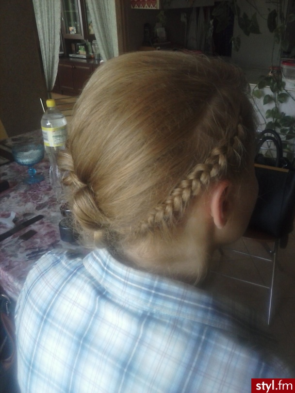 Blond Upięcie Proste Wieczorowe Średnie Fryzury