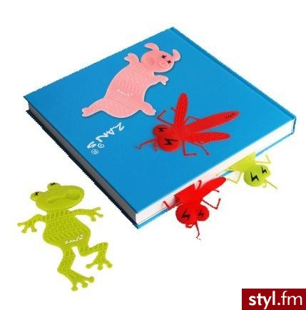Zakładki do książek mają spełniać tylko jedną funkcję - oznaczać miejsce, w którym skończyliśmy czytać. Dlaczego jednak nie miałyby wyglądać interesująco? Te zwierzęce zakładki mają kształt... spłaszczonych zwierząt i owadów. Znajdziesz wśród nich komara, - Gadżety Inne Moda