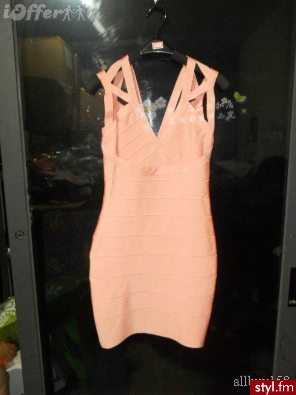 Sukienki Moda