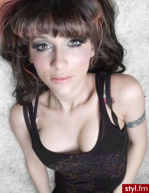 Średnie Fryzury
