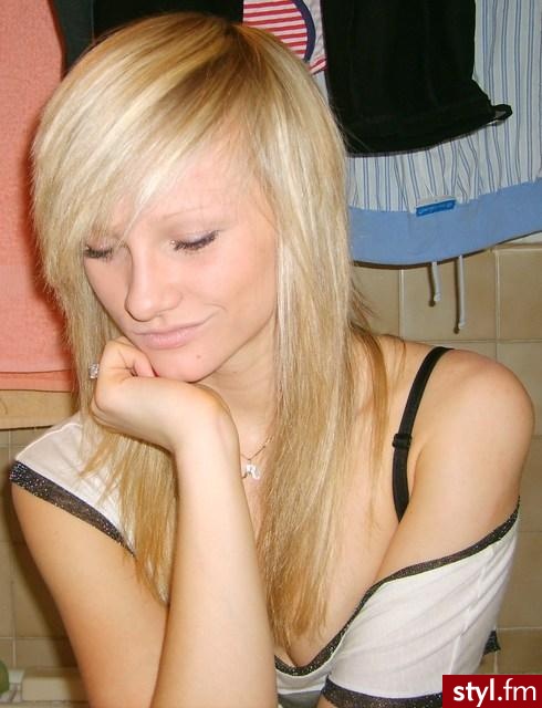 Średnie Fryzury