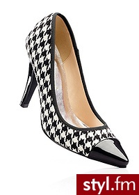 Bonprix Czółenka czarno-biały w kratę 972780_24609 - Czółenka Buty Moda