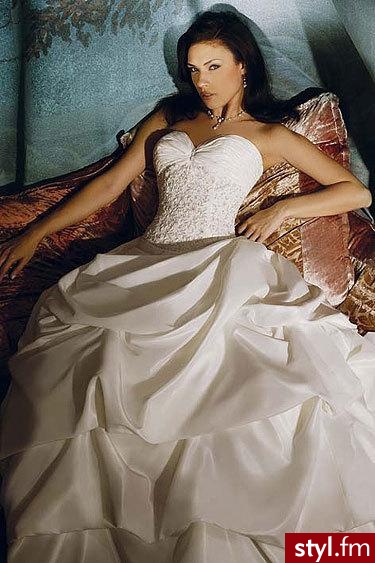 www.lisaferrera.pl Demetrios 2007 model: 2759 cena: 2850 zł - Pozostałe Ciuchy Moda