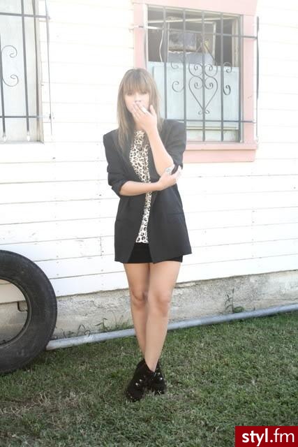 Jeżeli zdjęcie znajduje się już w galerii poproszę o link - Moda uliczna Inne Moda