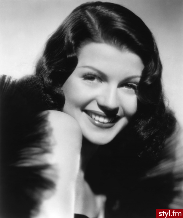 rita - Średnie Fryzury