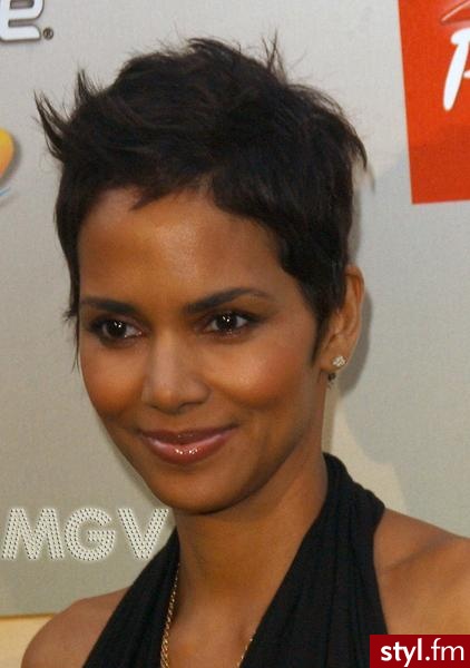 Halle Berry - Krótkie Fryzury